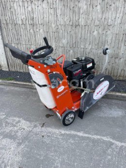 Online árverés:   HUSQVARNA FS 400 LV