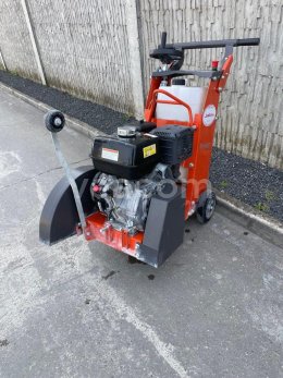 Online árverés:   HUSQVARNA FS 400 LV