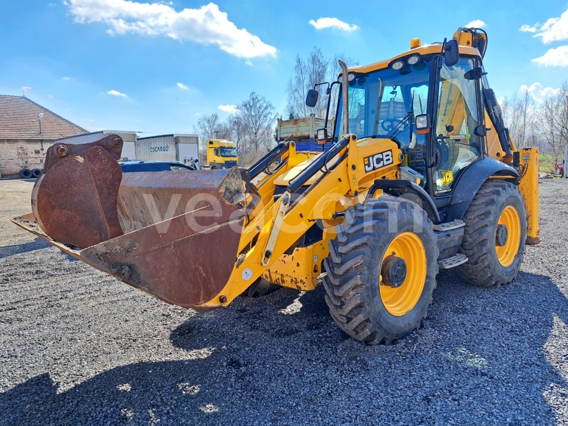 Online auction: JCB  4 CX