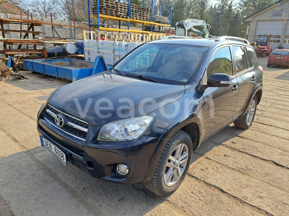 Online aukce: TOYOTA  RAV4