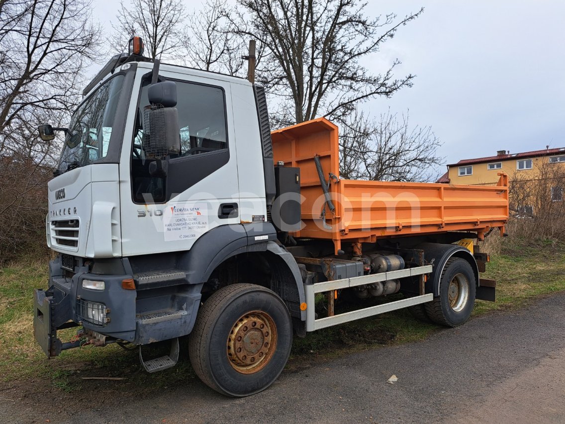 Online auction: IVECO  TRAKKER 310 4X4