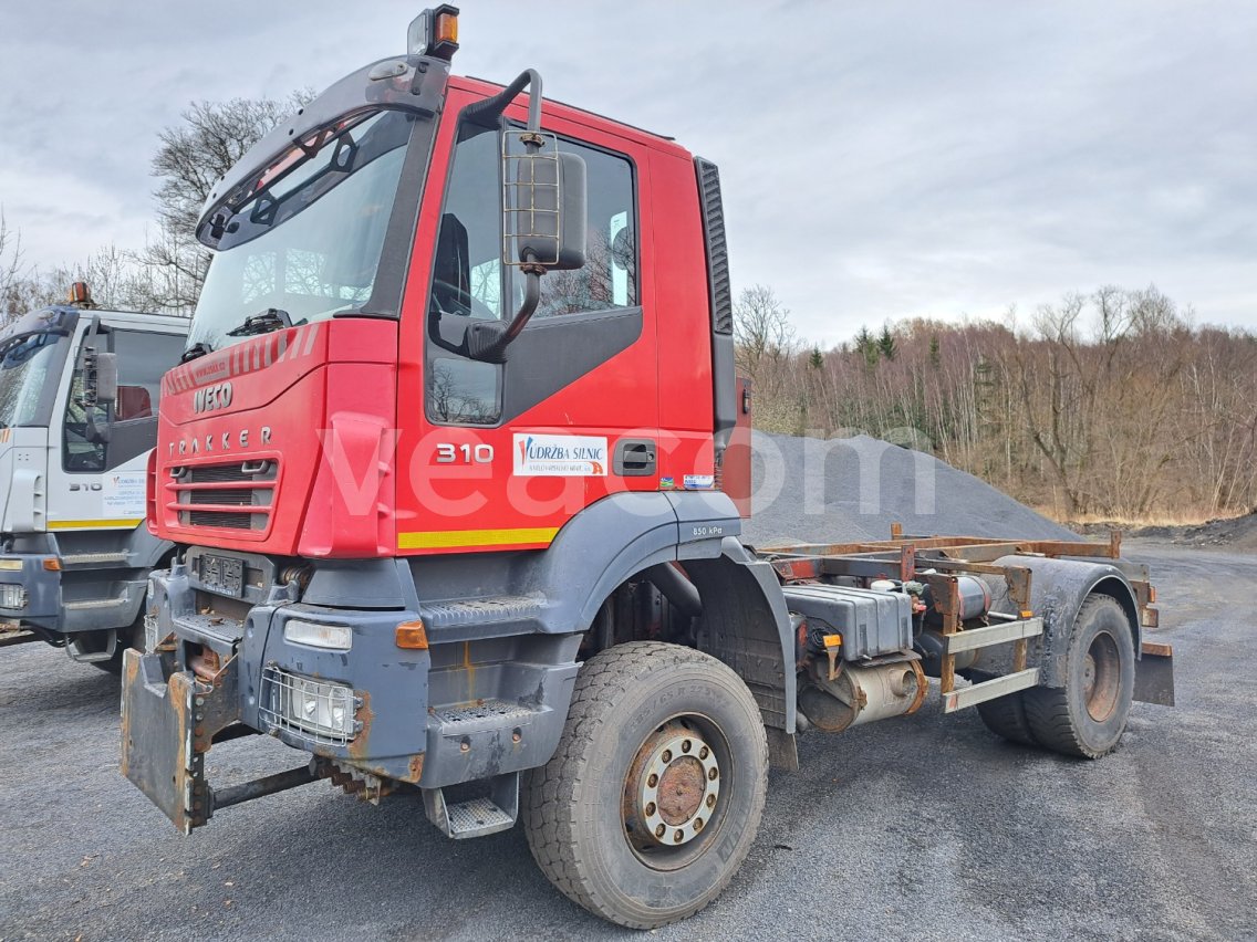 Online árverés: IVECO  TRAKKER 310 4X4