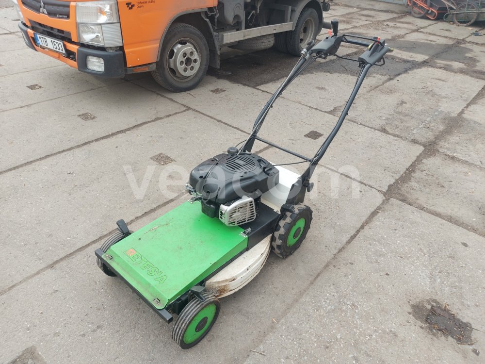 Online aukce:  MULČOVACÍ SEKAČKA ETESIA AD 51