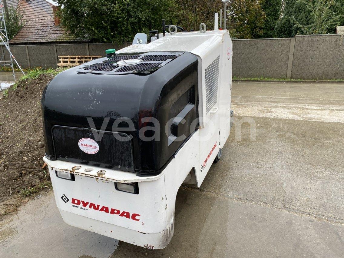 Online auction: DYNAPAC  PL350T