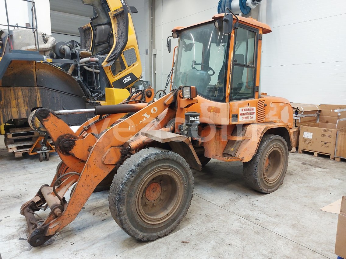Online auction: VOLVO  L35G