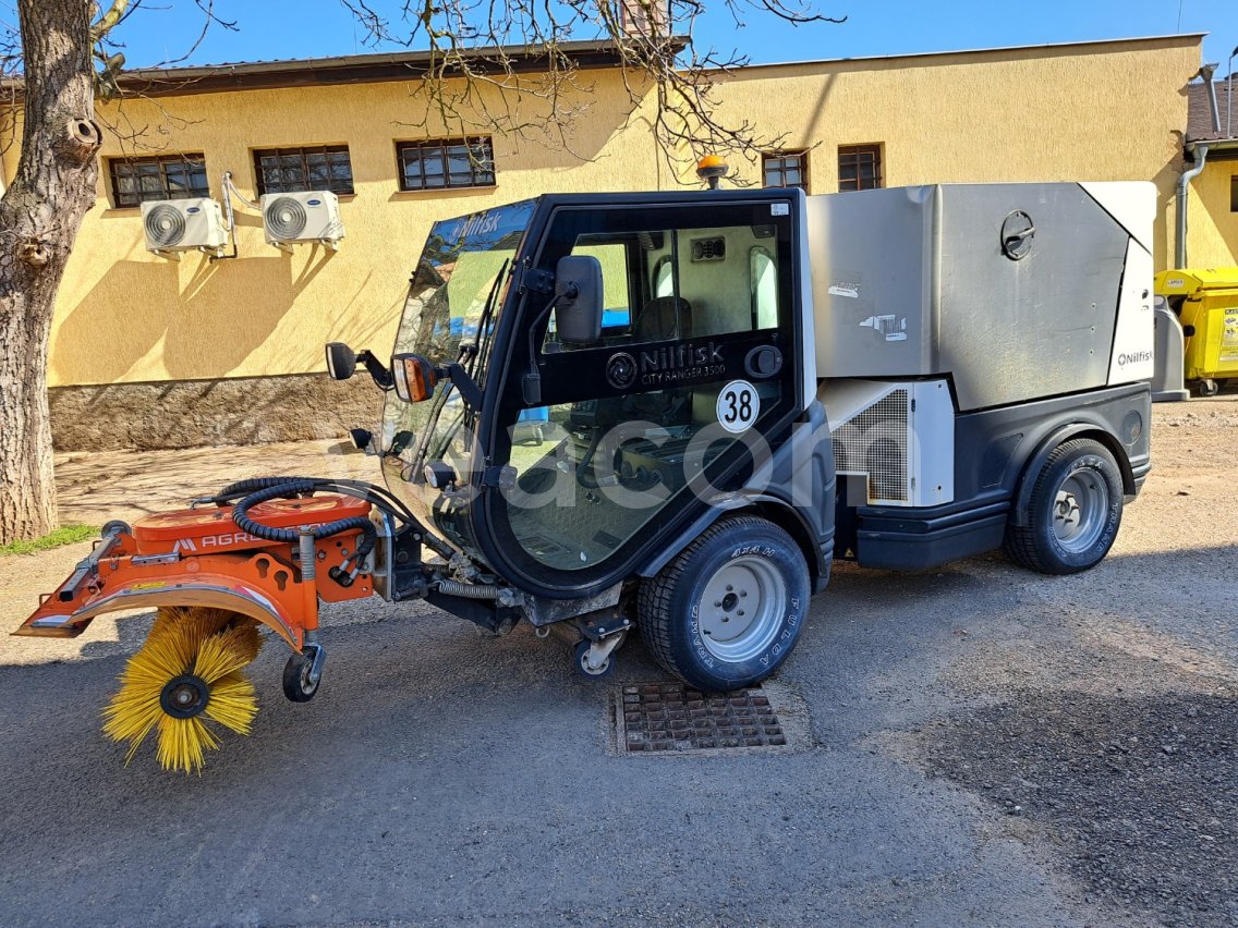 Online auction:   NILFISK EPINGEN CITY RANGER 3500