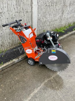 Online aukce:   HUSQVARNA FS400 LV