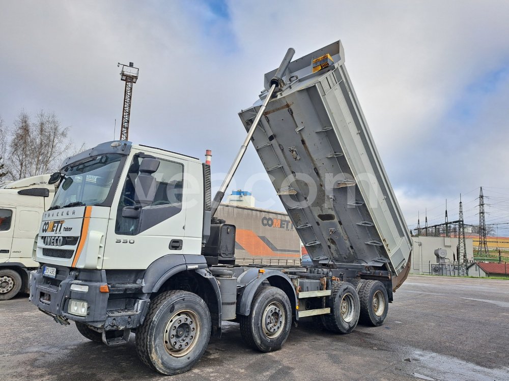 Online aukce: IVECO  TRAKKER 330 8X4