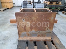 Online aukce:   DVOUSTRANNÁ UPÍNACÍ DESKA NA HORIZONTÁLNÍ OBRÁBĚCÍ STROJ 530 X 600 MM
