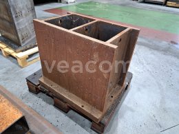 Online aukce:   DVOUSTRANNÁ UPÍNACÍ DESKA NA HORIZONTÁLNÍ OBRÁBĚCÍ STROJ 530 X 600 MM