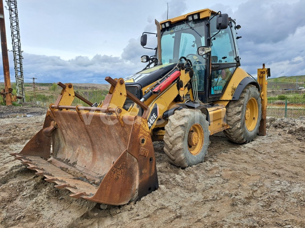 Online aukce: CATERPILLAR  442E