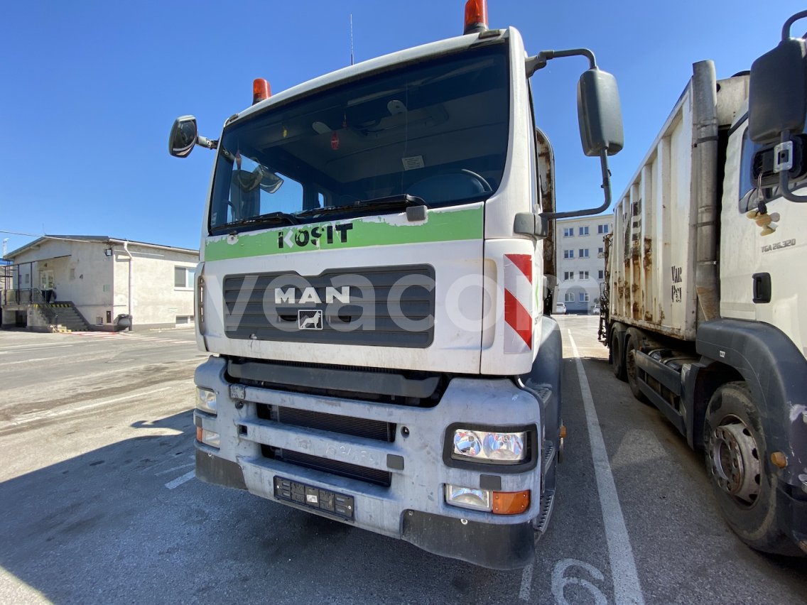 Online aukce: MAN  TGA 26.320 6X2-2 BL