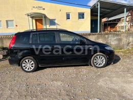 Online aukce: MAZDA  5