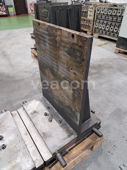 Online aukce:   JEDNOSTRANNÁ UPÍNACÍ DESKA NA HORIZONTÁLNÍ OBRÁBĚCÍ STROJ 830 X 630 MM