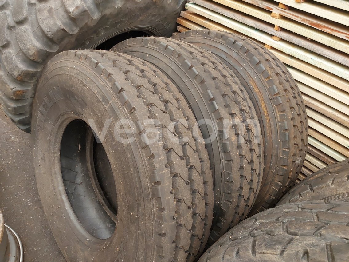 Online aukce:   3KS PNEU MICHELIN XZY-2, R: 13R22.5 XZY-2