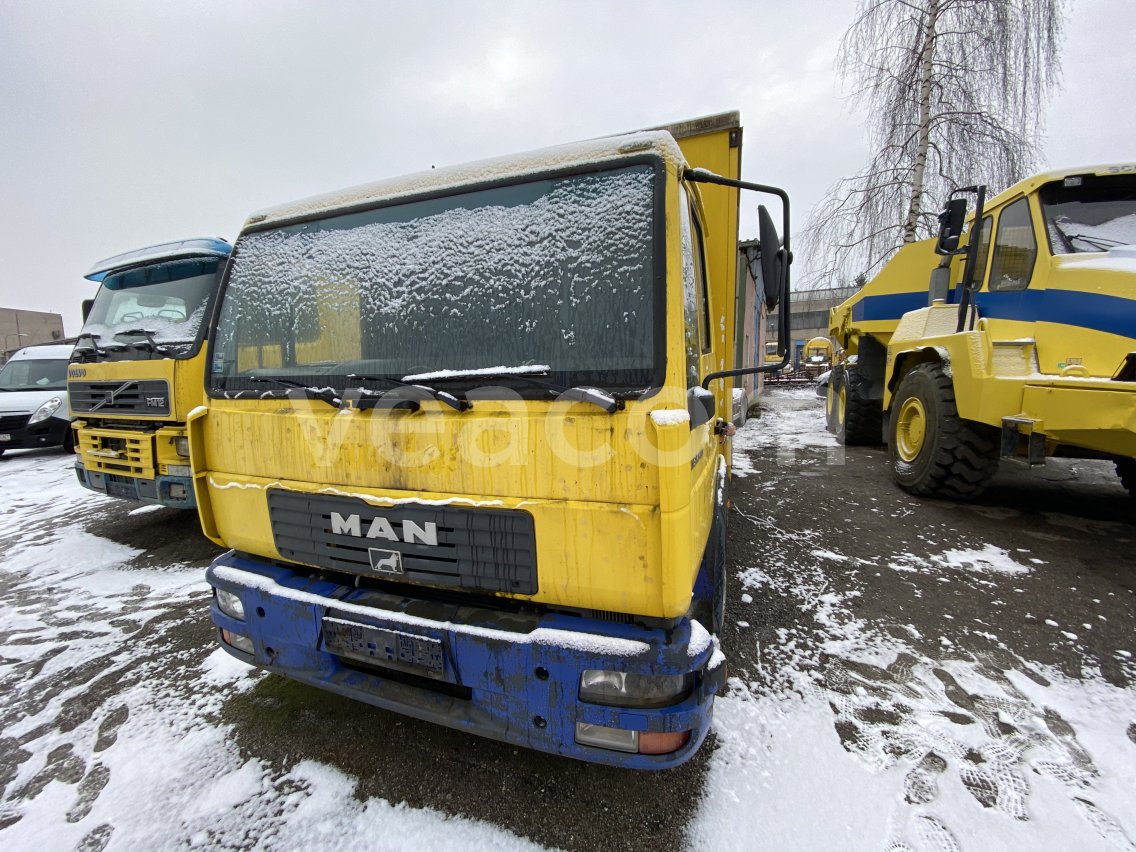 Aukcja internetowa: MAN  L2000 8.145 LC