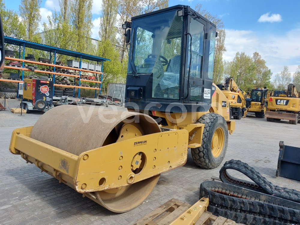 Online aukce: CAT  CS44