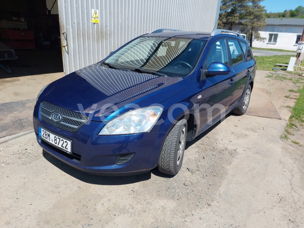 Aukcja internetowa: KIA  CEED