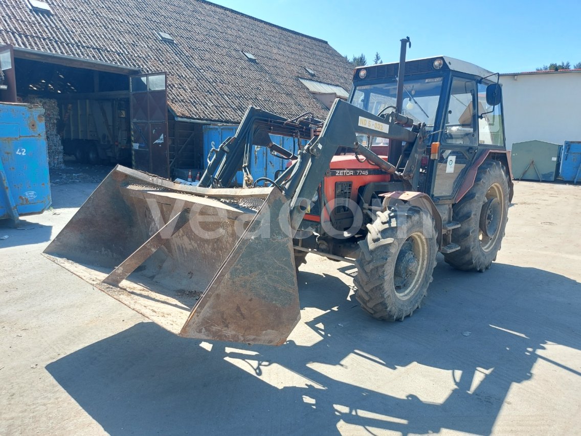 Online aukce: ZETOR  7745 4X4 + ČELNÍ NAKLADAČ