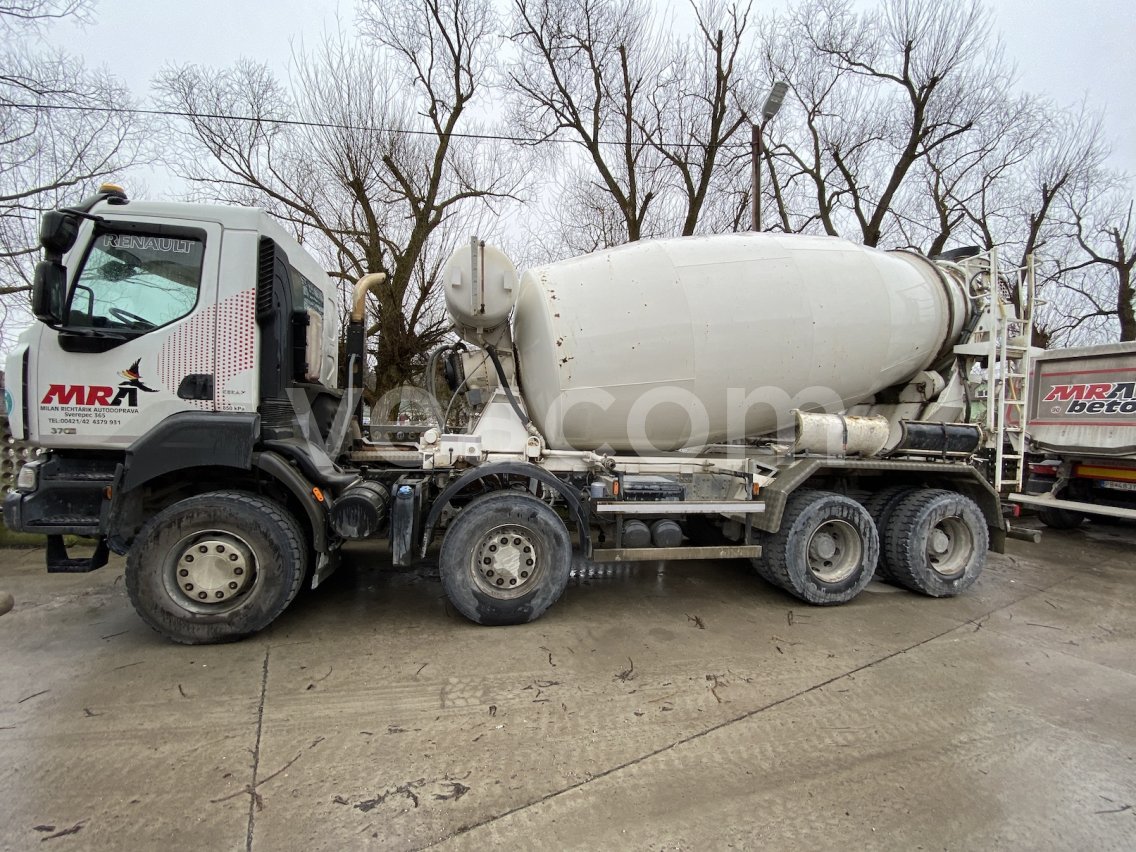 Online auction: RENAULT  Kerax 370.32 P 8x4