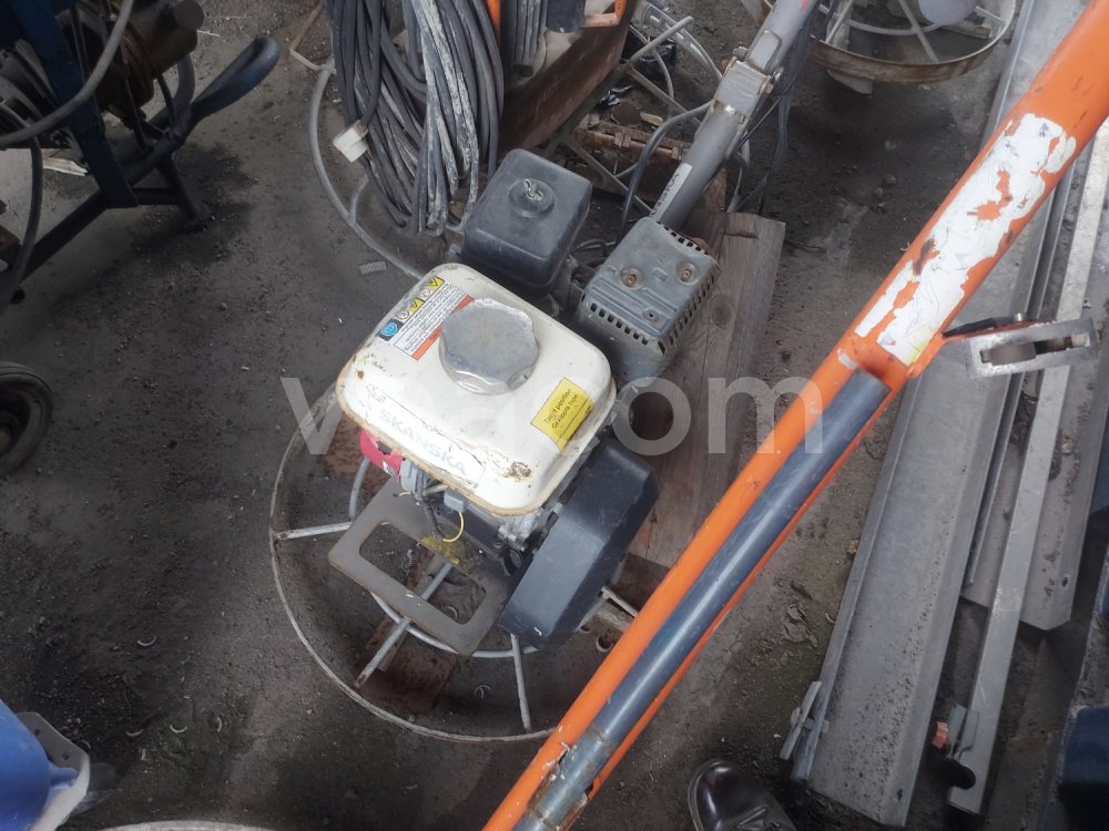 Online aukce:  BETONOVÁ STĚRKA DYNAPAC BG21G (IČ: 0018463)