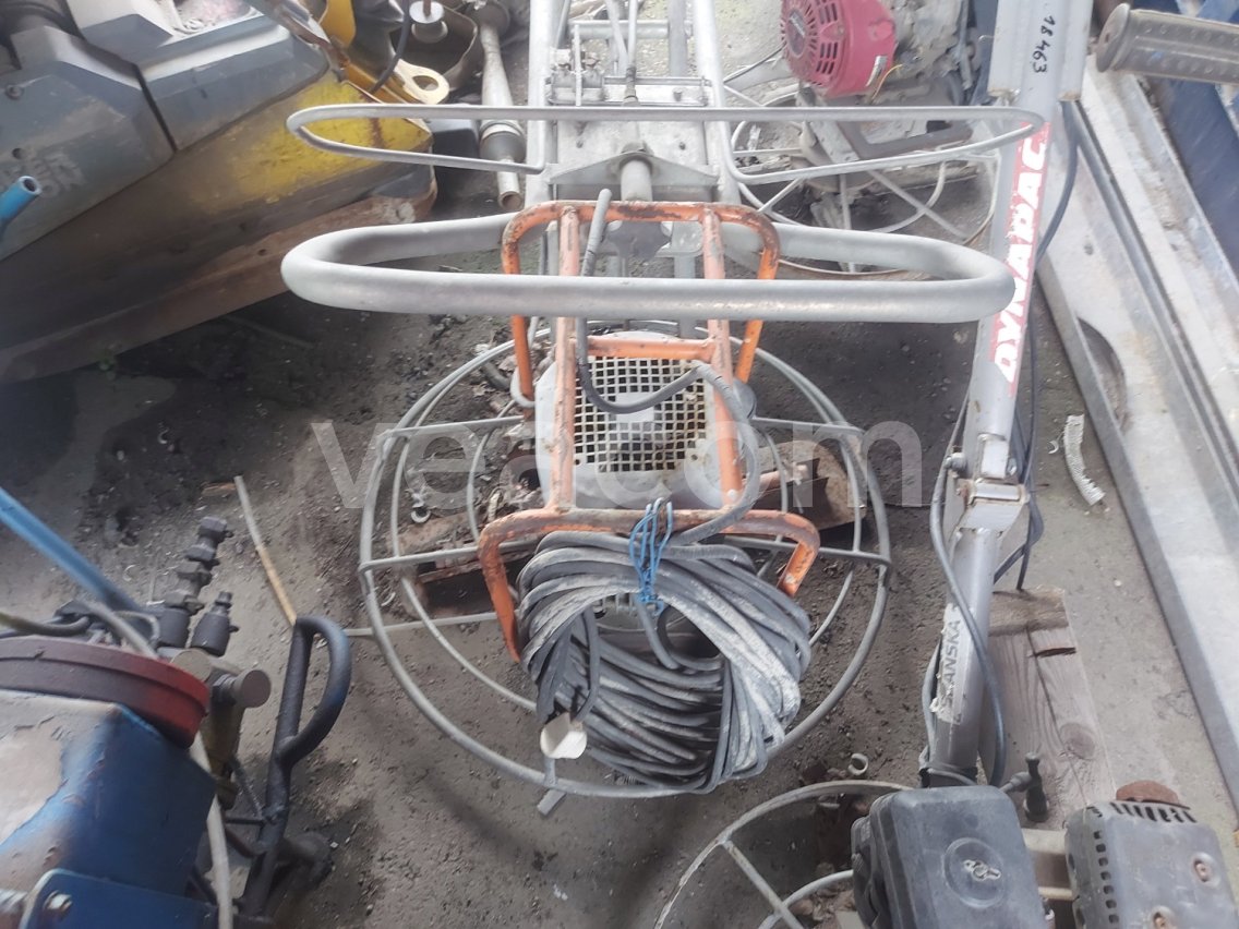 Online aukce:   BETONOVÁ STĚRKA ZREMB ZD-800 (IČ: DZ001)