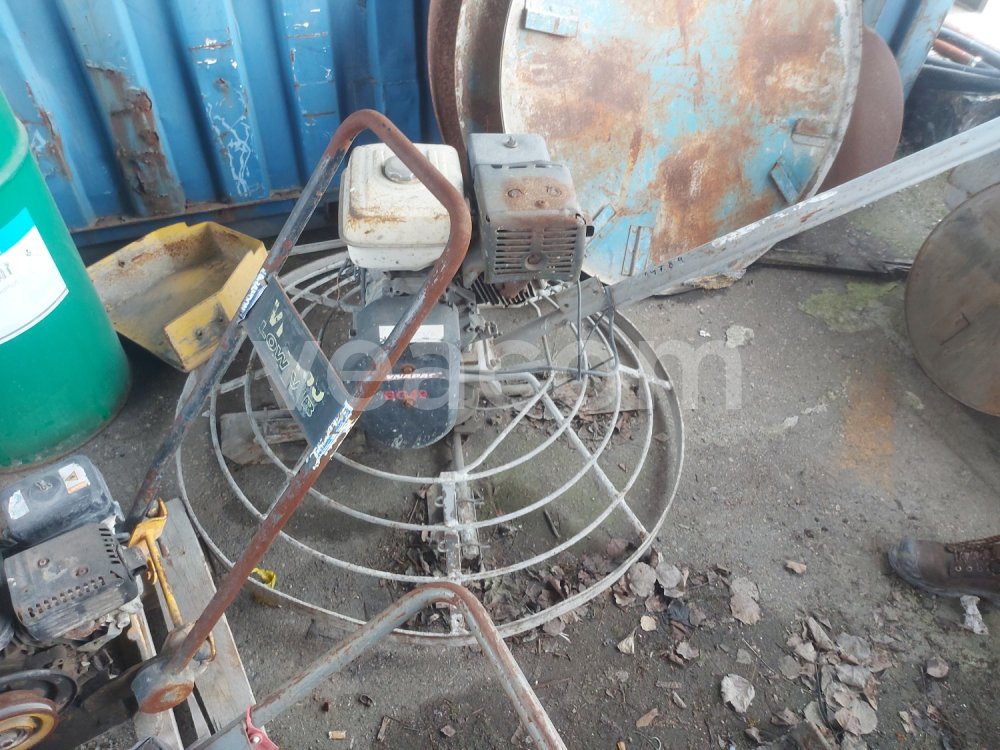 Online aukce:  BETONOVÁ STĚRKA DYNAPAC BG49 (IČ: 0014789)