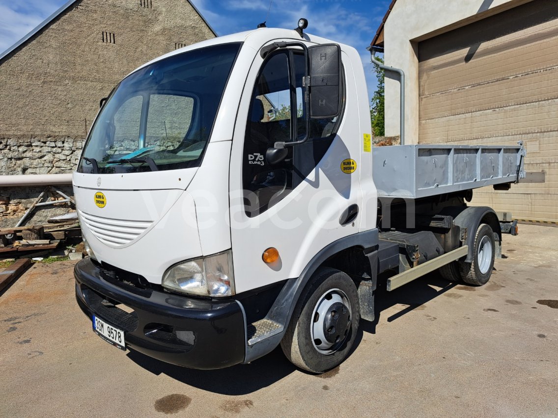 Online aukce: AVIA  D75