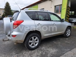 Online aukce:   TOYOTA RAV4
