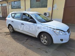 Online aukce: KIA  CEED SW KOMBI