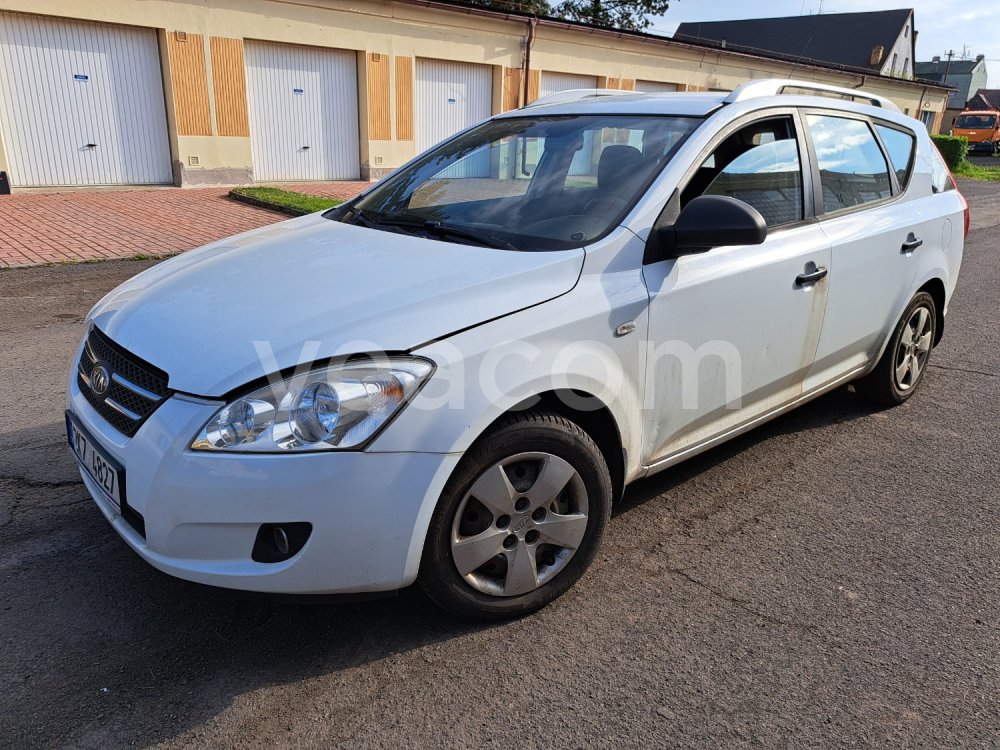 Online aukce: KIA  CEED SW KOMBI