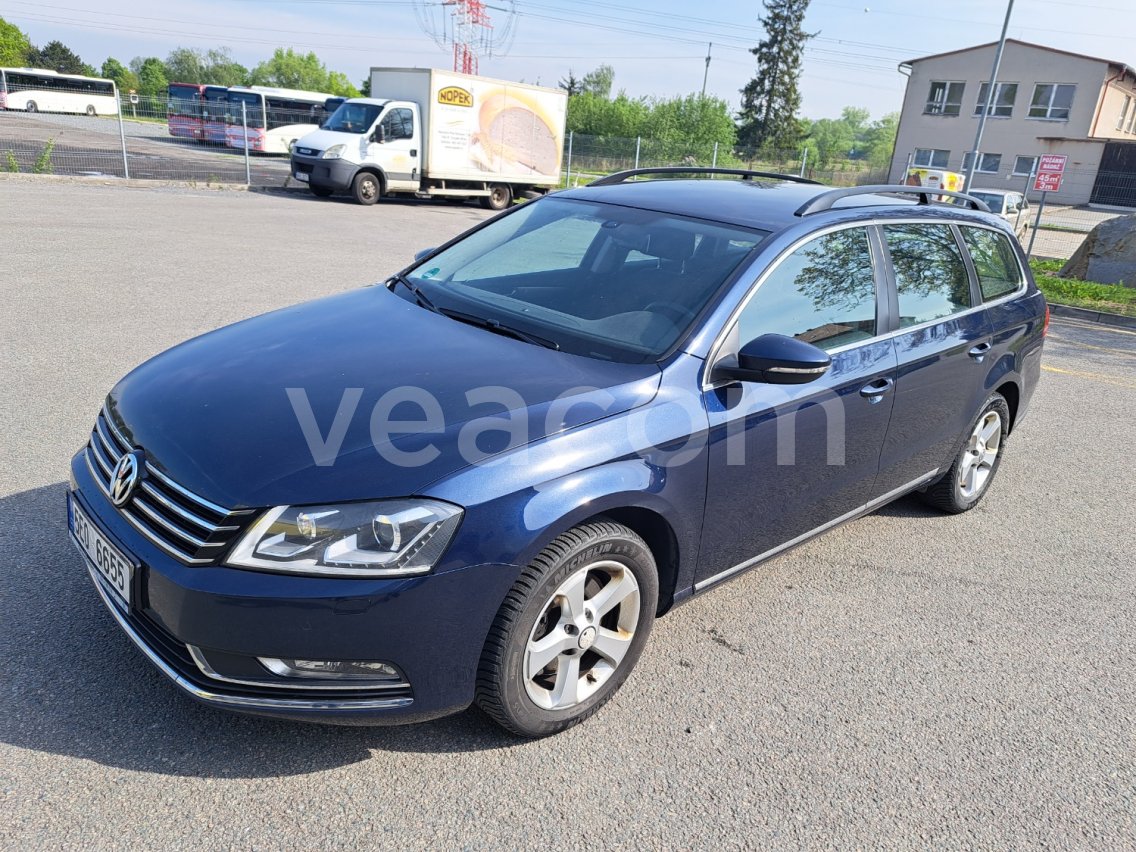 Інтернет-аукціон: Volkswagen  PASSAT VARIANT