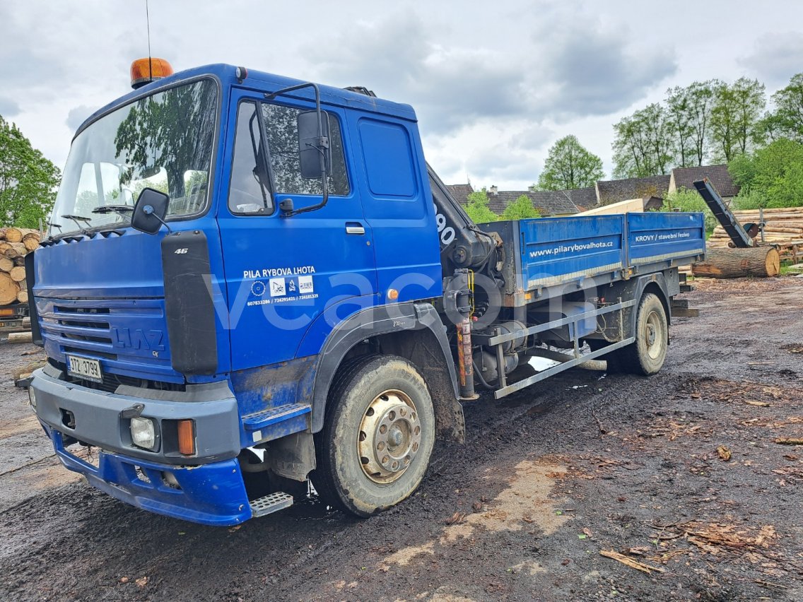 Online auction: LIAZ  18.23 +HR