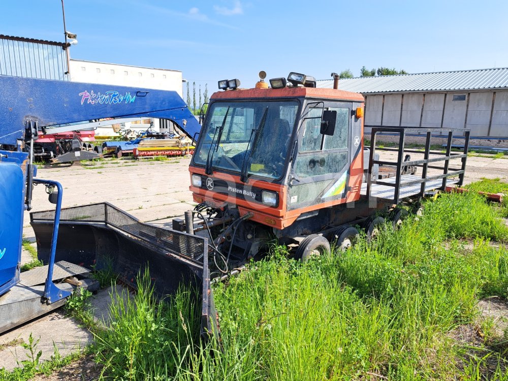 Aukcja internetowa:  KASSBOHRER PISTEN BULLY PB 130