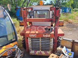 Online aukce: UNC  060