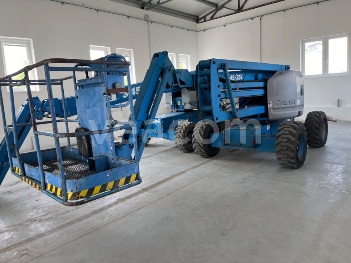 Online auction:   GENIE Z-45/25