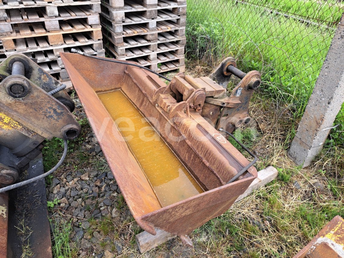 Online aukce:   HYDRAULICKÁ SVAHOVÁ LŽÍCE HELAC POWERTILT PT-10