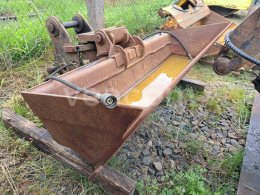 Online aukce:   HYDRAULICKÁ SVAHOVÁ LŽÍCE HELAC POWERTILT PT-10