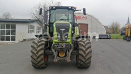 Online aukce: CLAAS  AXION 820