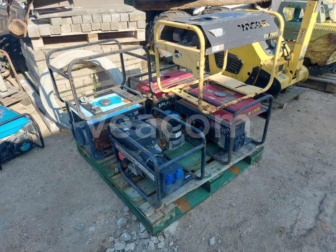 Online auction:   4X CENTRÁLA + 2X RÁM NA CENTRÁLU