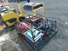 Online auction:   4X CENTRÁLA + 2X RÁM NA CENTRÁLU