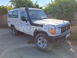 Aukcja internetowa: TOYOTA  LAND CRUISER LC 78 4X4