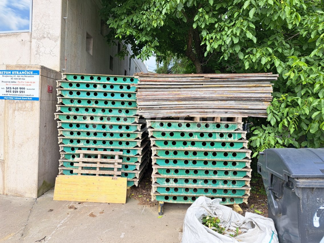 Online aukce:   SYSTÉMOVÉ STROPNÍ BEDNĚNÍ GREEN FORMWORK, 500 M2