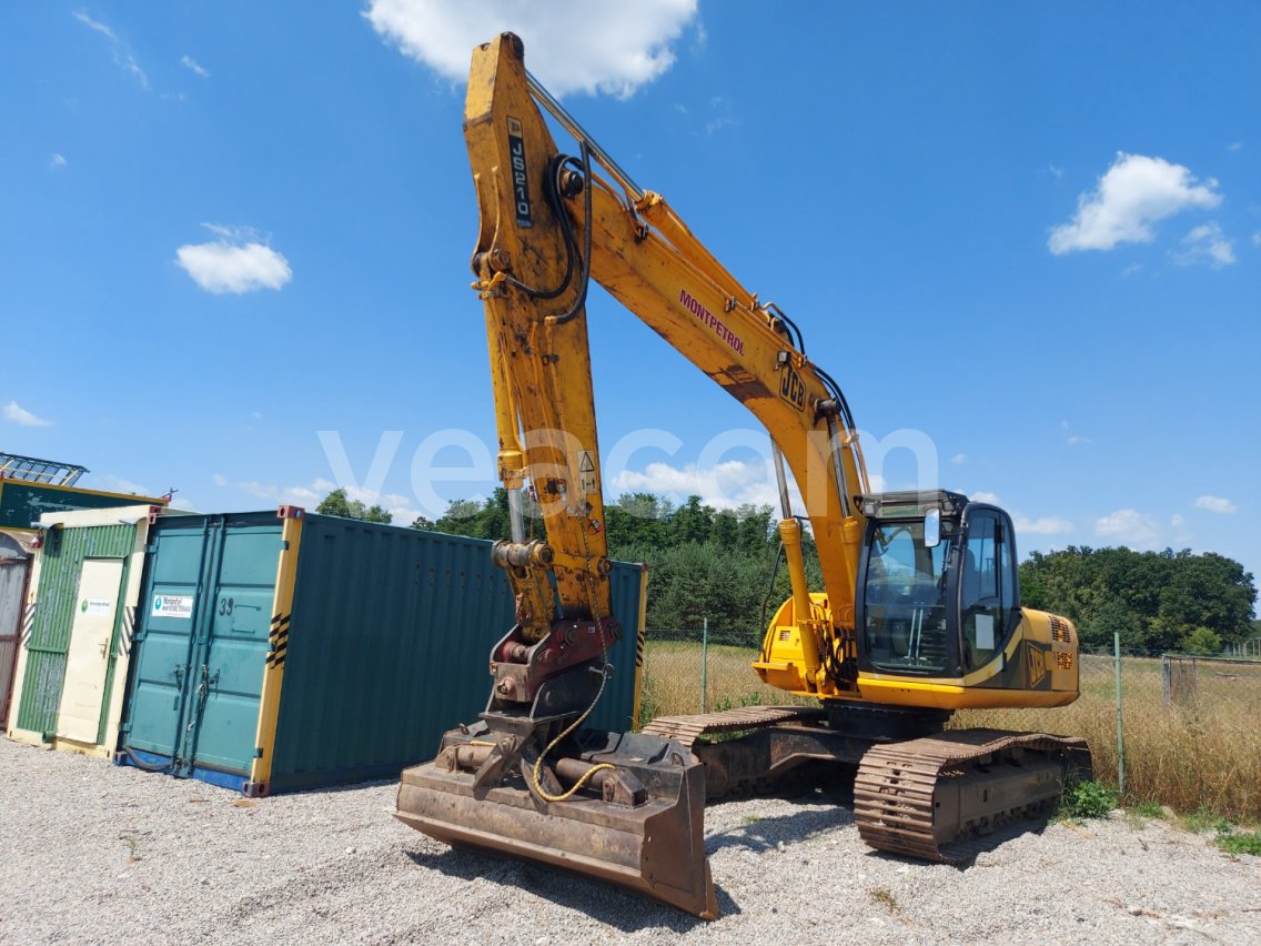 Online auction: JCB  JS 210 LC