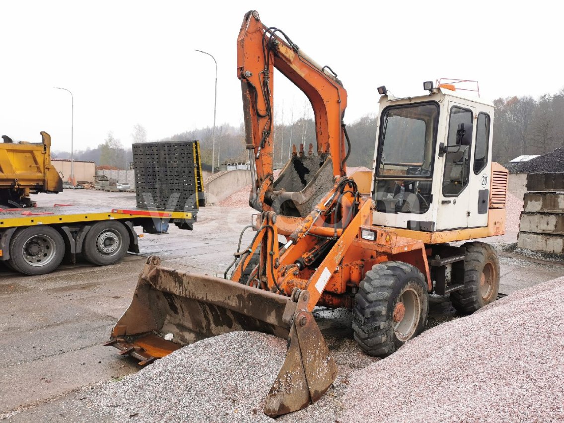 Online aukce: SCHAEFF  SMB 2041