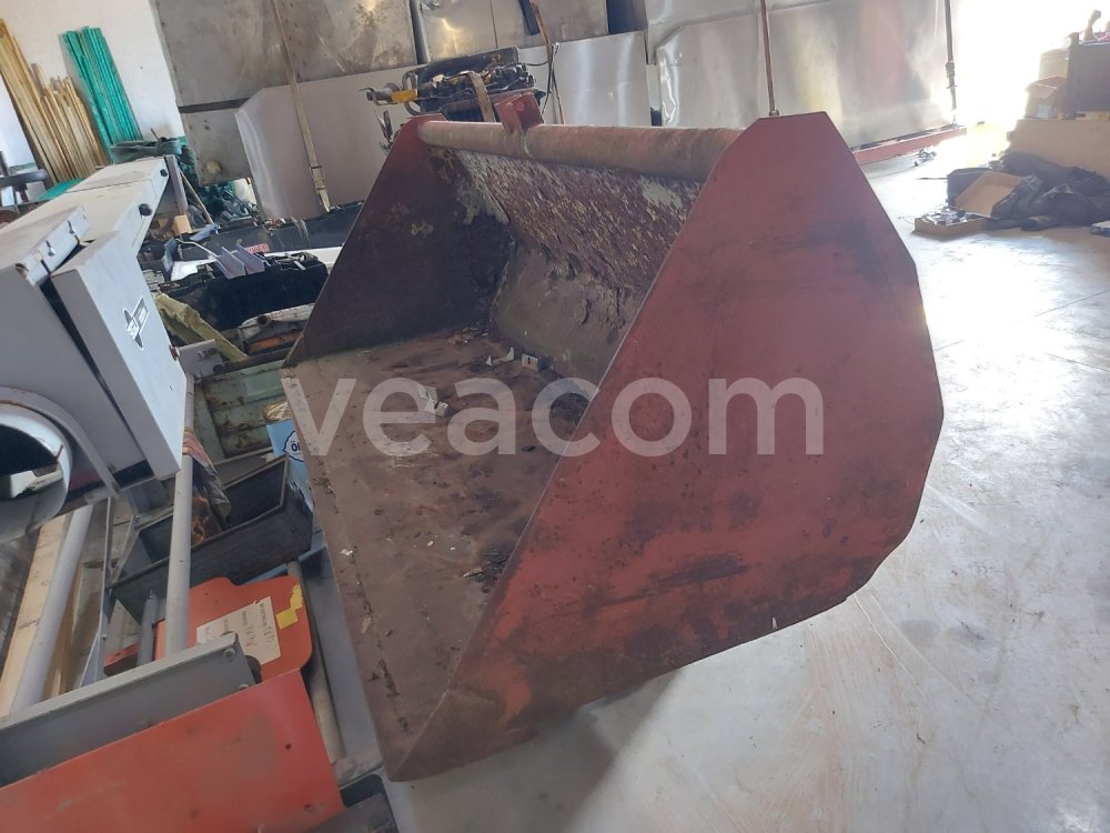 Online aukce:  ČELNÍ LOPATA 230 CM Z HON 053