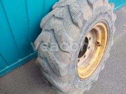 Online aukce:   1X PNEU NA DISKU SOLIDEAL BACKHOE