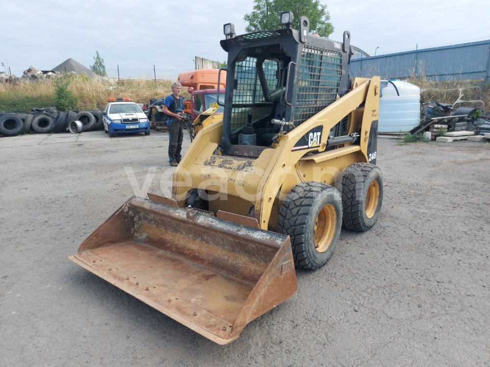Online aukce: CATERPILLAR  246