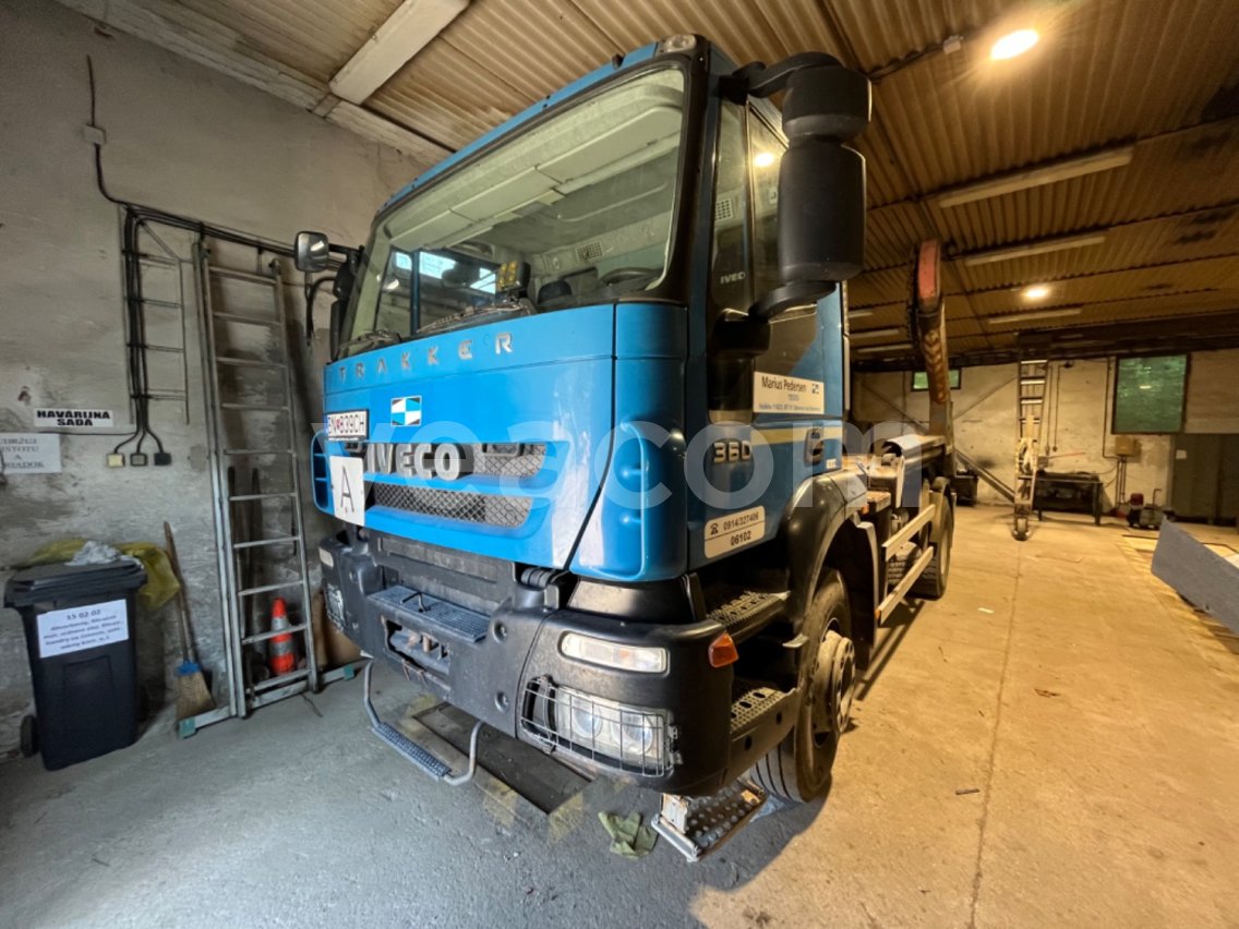 Online aukce: IVECO  TRAKKER 360