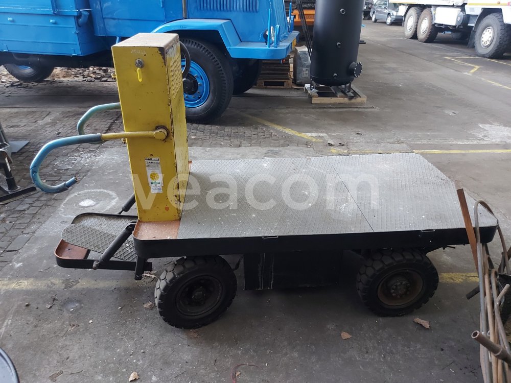 Online auction:  ELEKTRICKÁ NÁDRAŽNÍ JEŠTĚRKA S PŘÍVĚSEM
